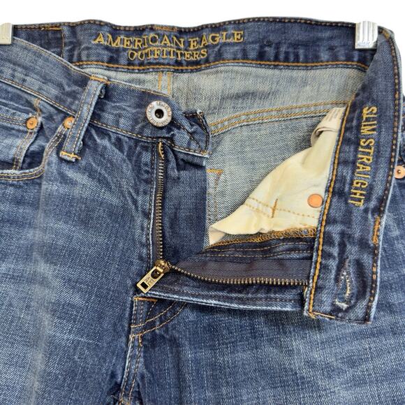 AEO Jeans Slim Straight Low Rise Men 30x29** Blue Fade Whiskers Stacks Casual - Picture 7 of 16